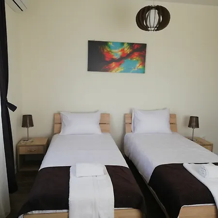 Hotel A-minis
