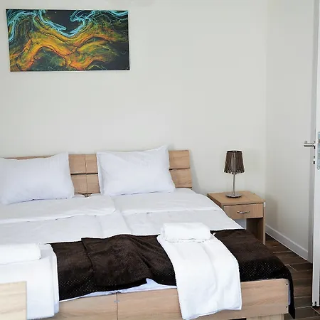 Hotel A-minis